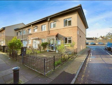 Tiptree Crescent, Ilford IG5