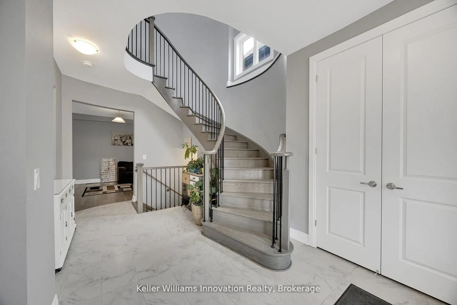 240 Harwood Avenue photo 2