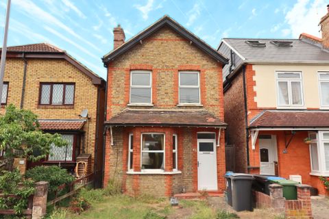 Bond Road, Surbiton KT6