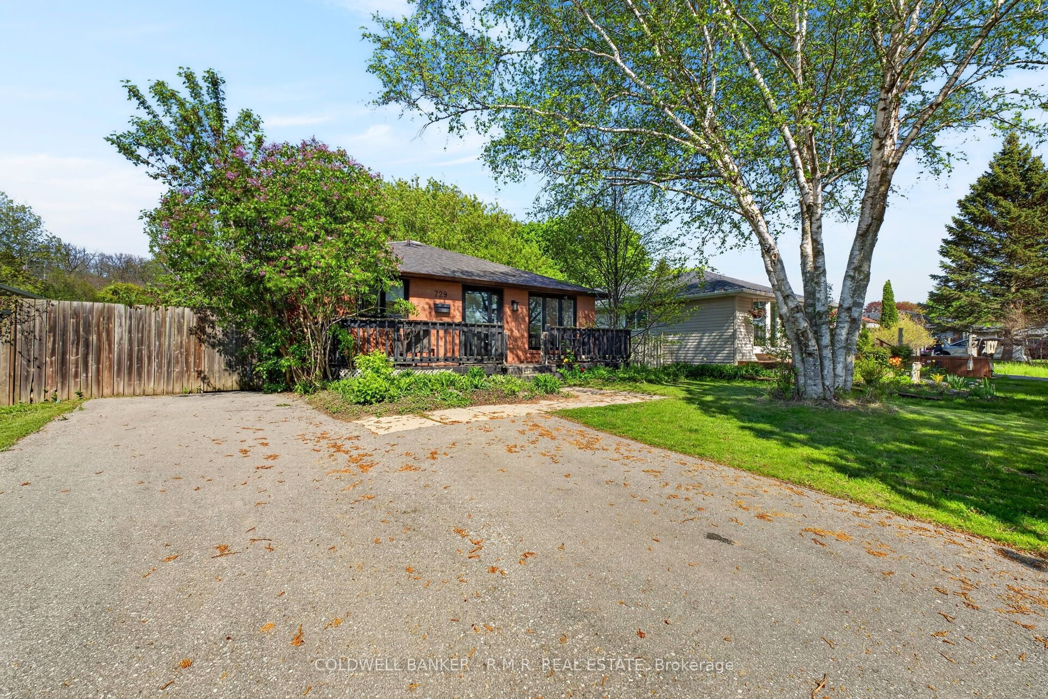 Additional image 2 of 729 Downview Crescent, Oshawa, ON, L1H 7W4