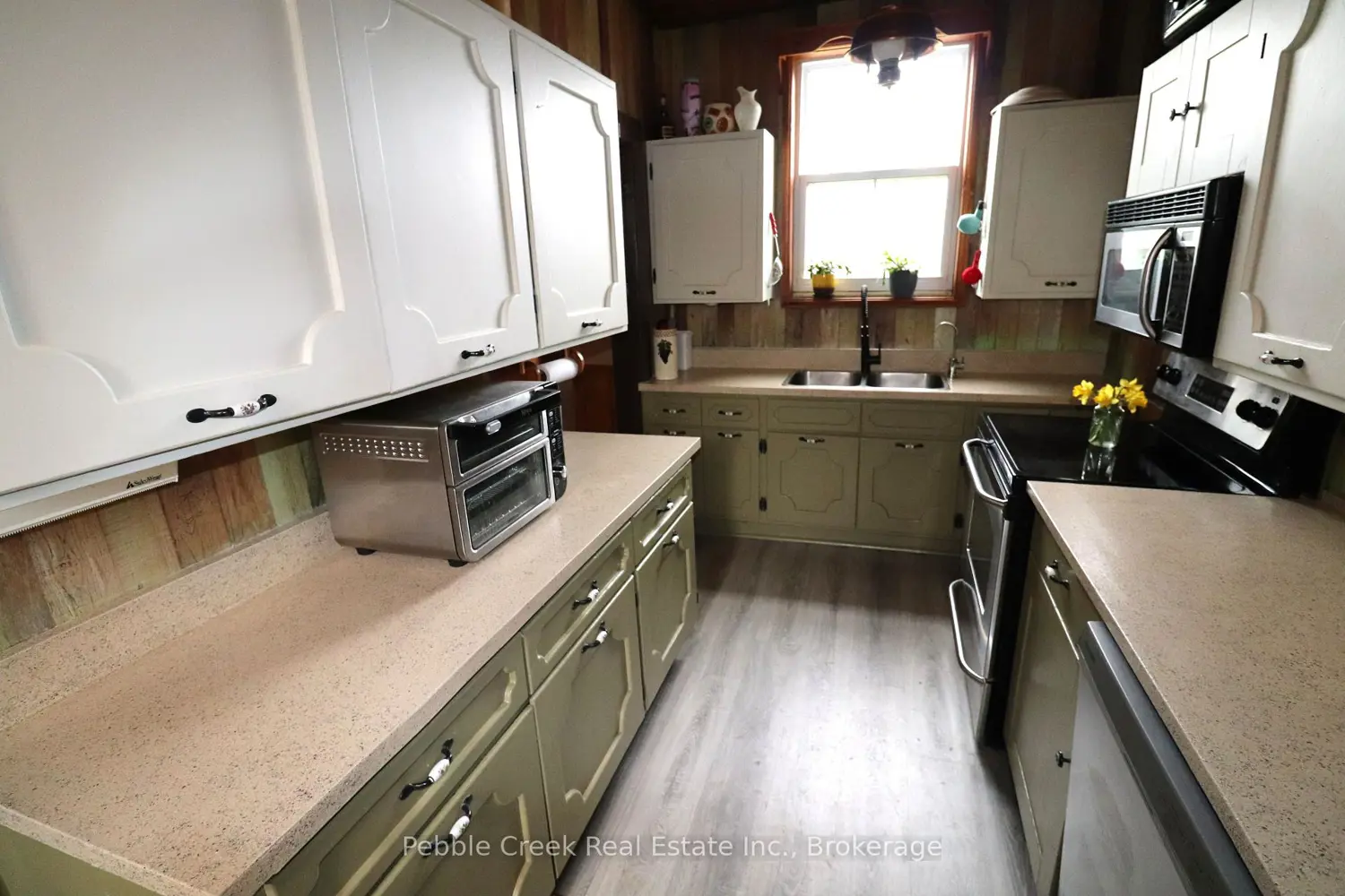 85042 Bluewater Highway photo 3