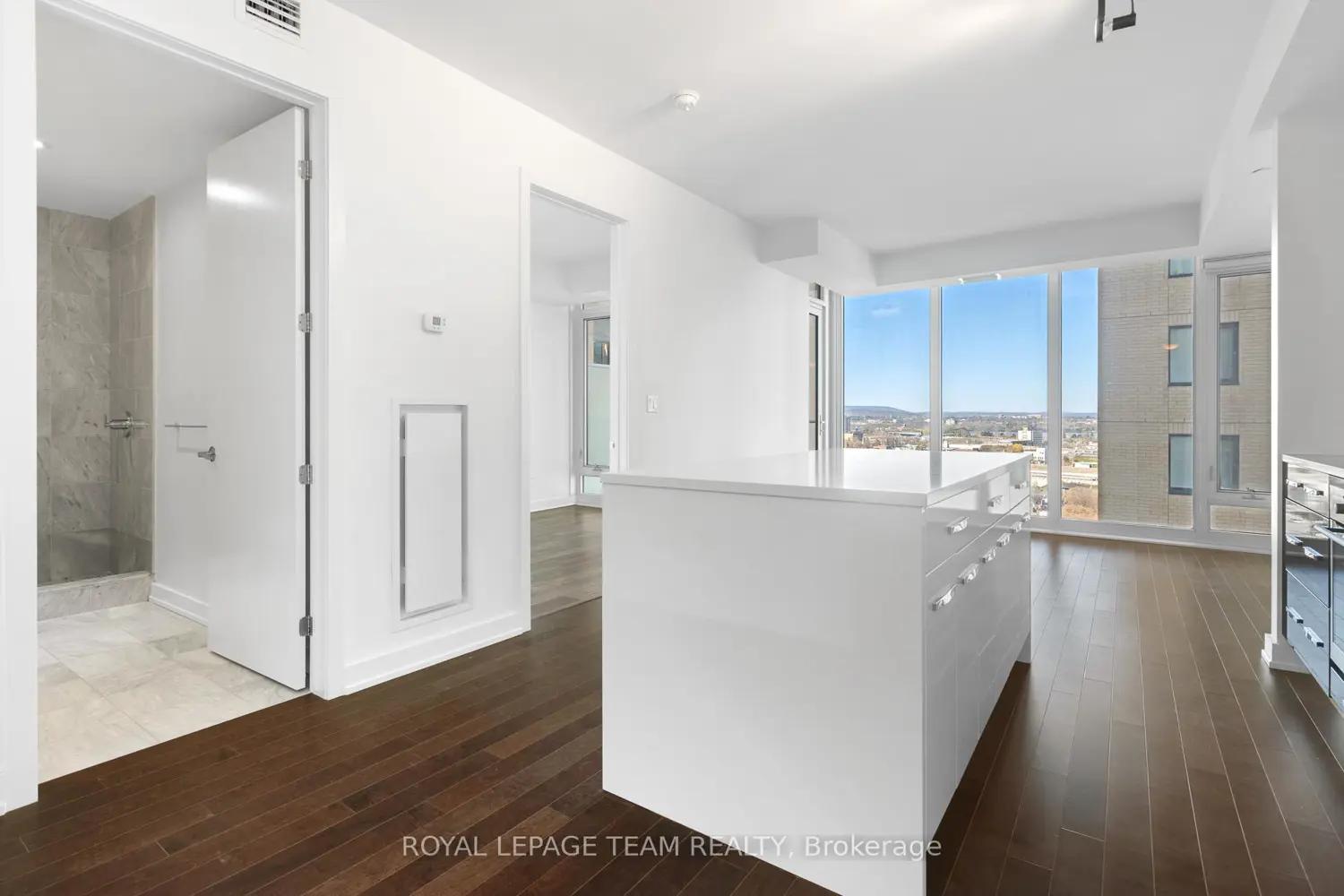Additional image 5 of 111 Champagne Avenue 1506