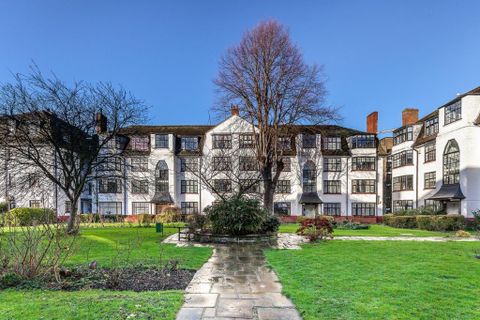 Manor Court, Streatham, London SW16