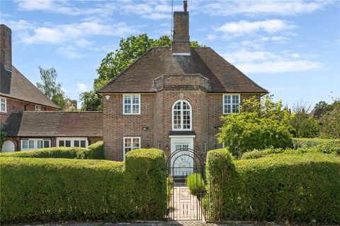 Cotman Close, Hampstead Garden Suburb NW11, Link detached house for sale