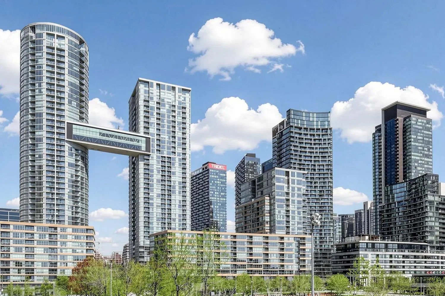10 Capreol Court 1055