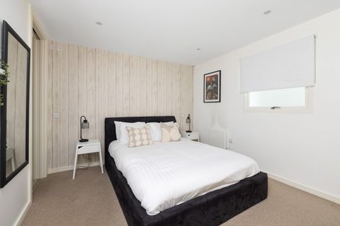 Skypark Road, Bedminster BS3