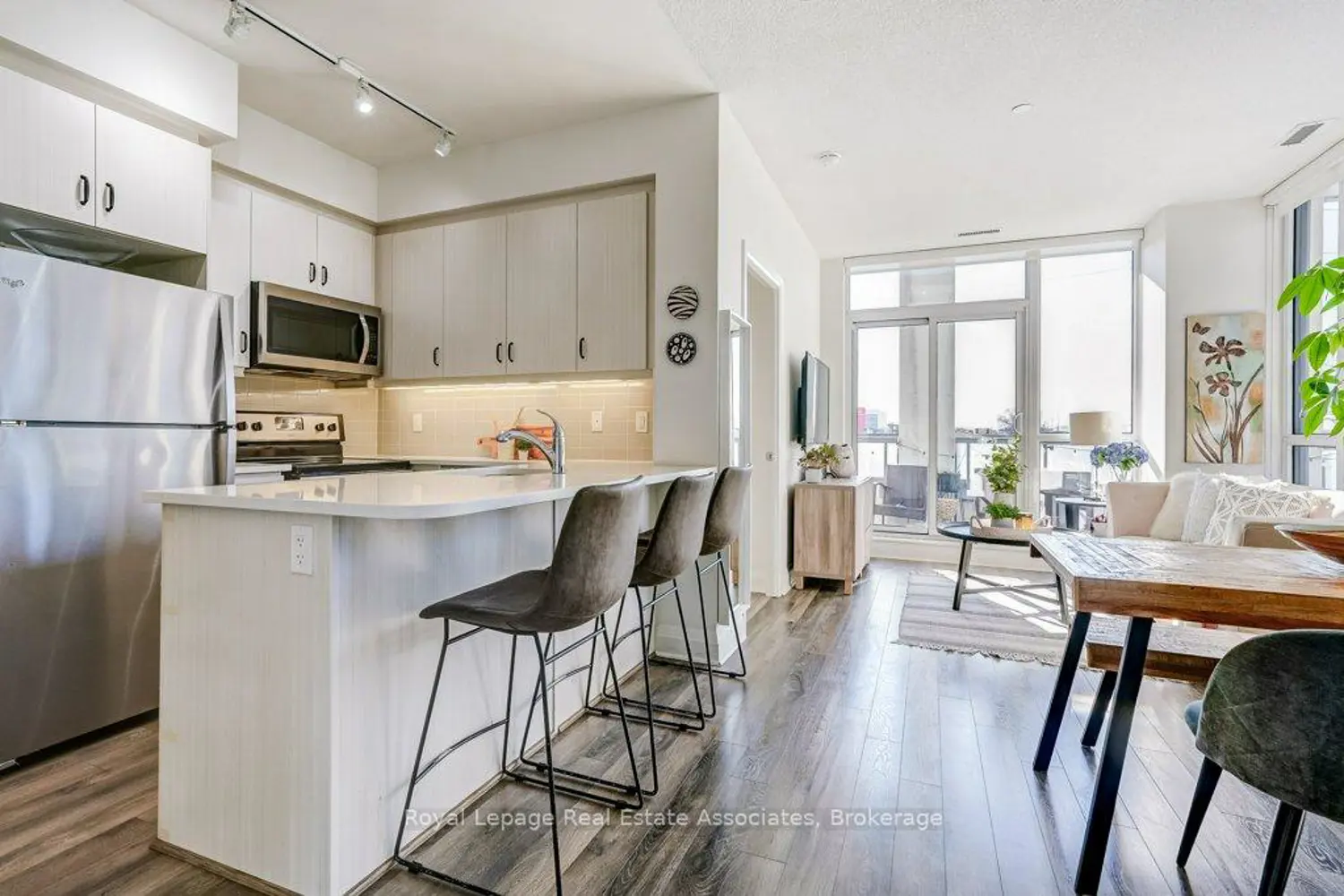 Additional image 8 of 15 Zorra Street 209