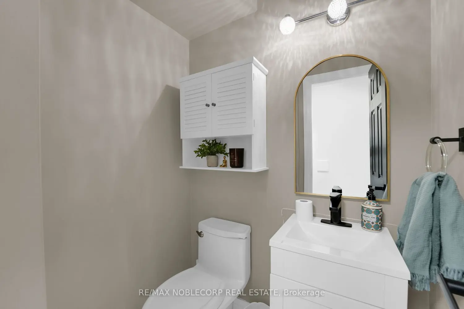 115 Elgin Drive photo 4