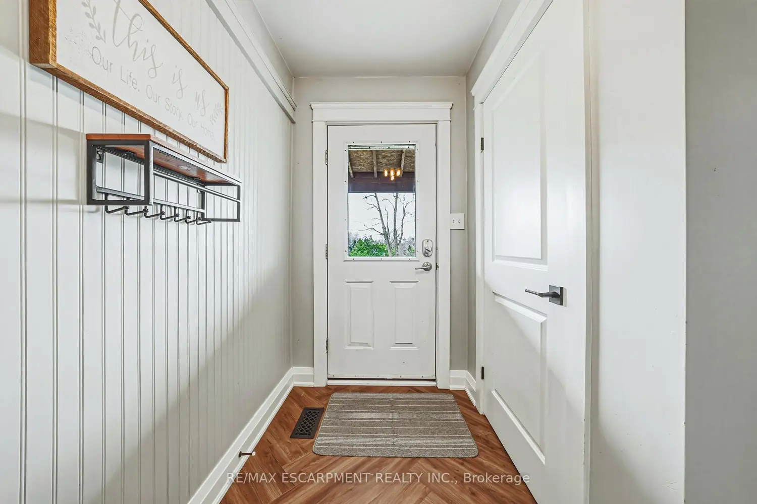 1292 Glancaster Road photo 4