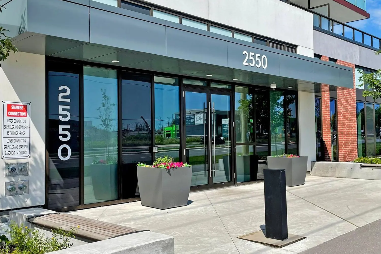 2550 Simcoe Street 2121 photo 4