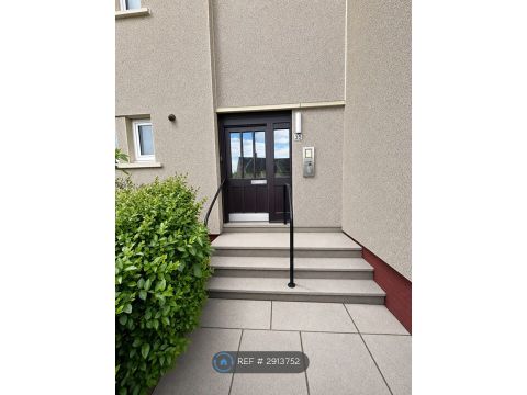 Gogar St, Glasgow G33