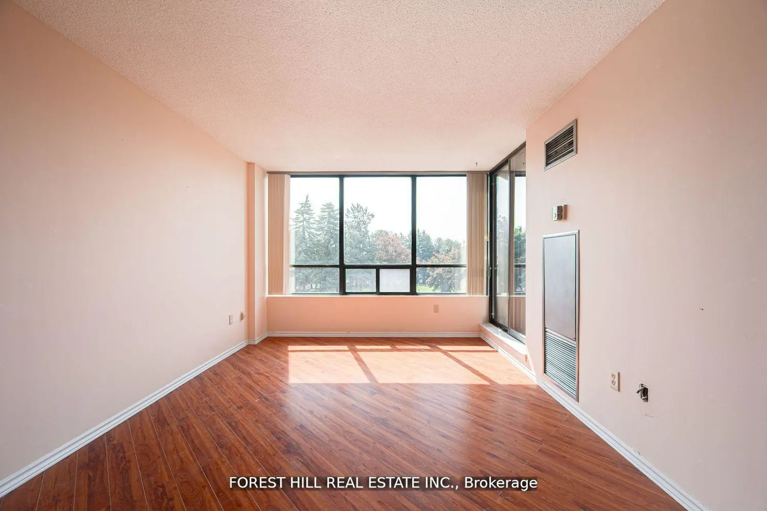 Additional image 11 of 7440 Bathurst Street 308