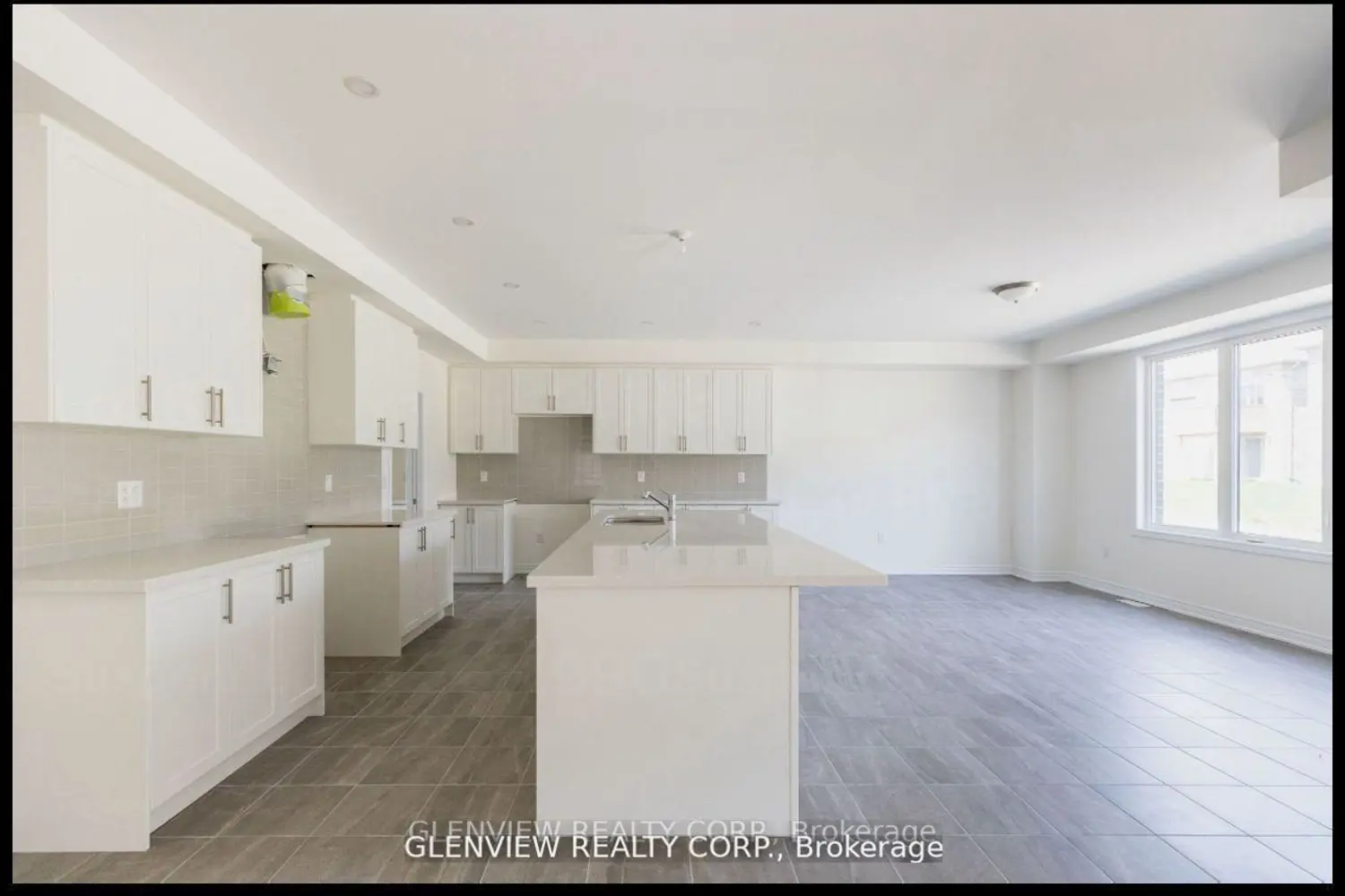 Additional image 8 of 3033 Sierra Drive
