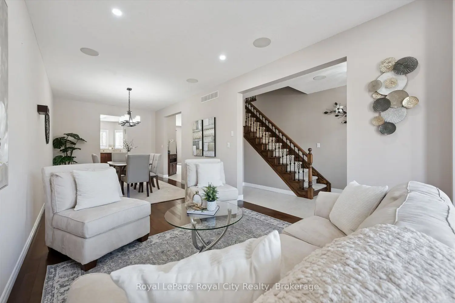 760 Willow Road photo 3