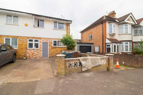 Abbotts Park Road, London E10