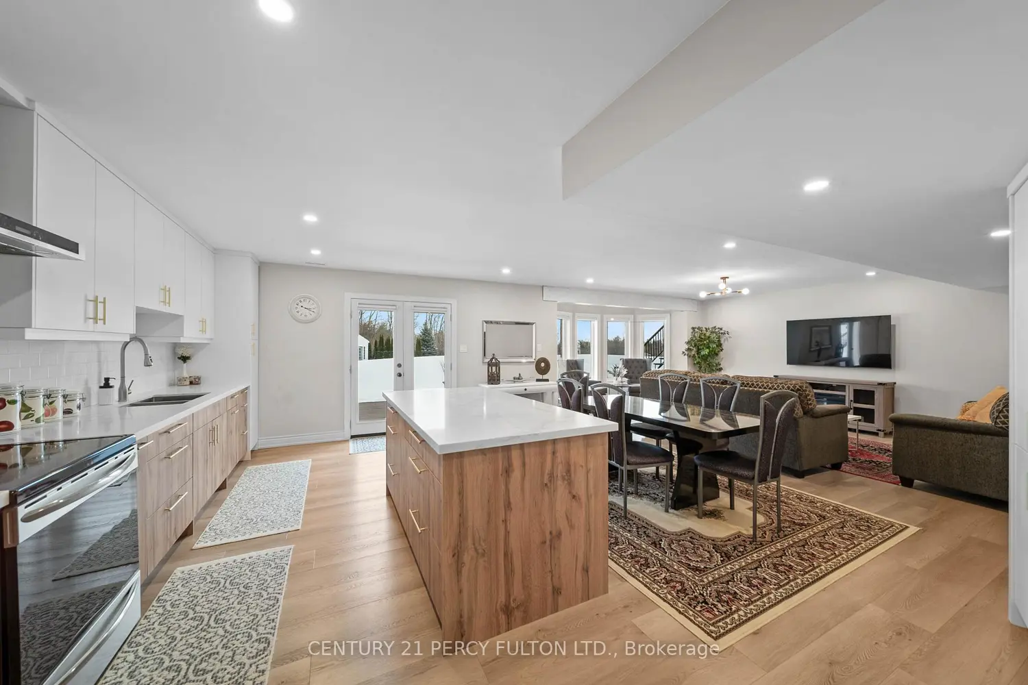 Additional image 17 of 5121 Tom Thomson Court