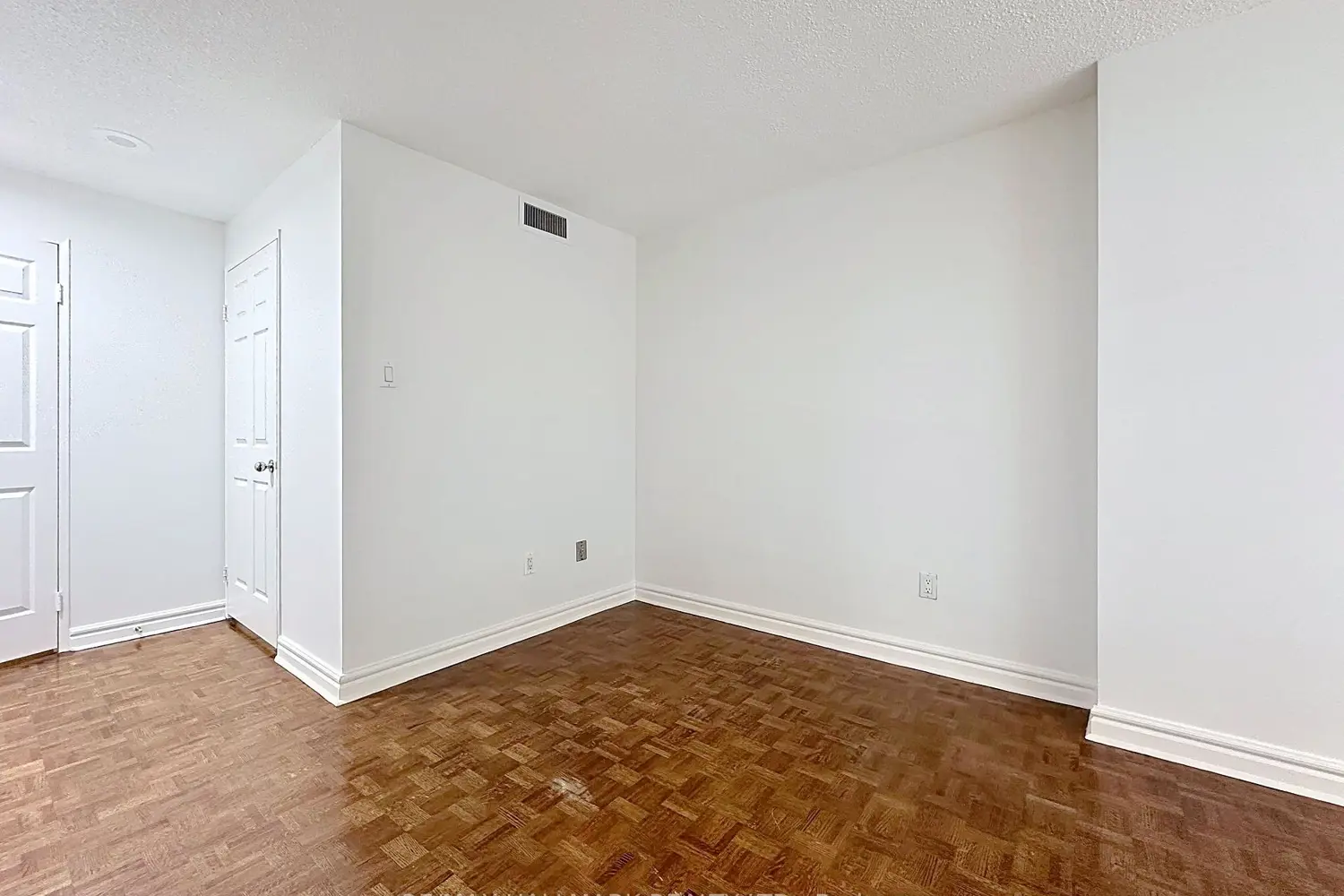 Additional image 13 of 33 University Avenue 302