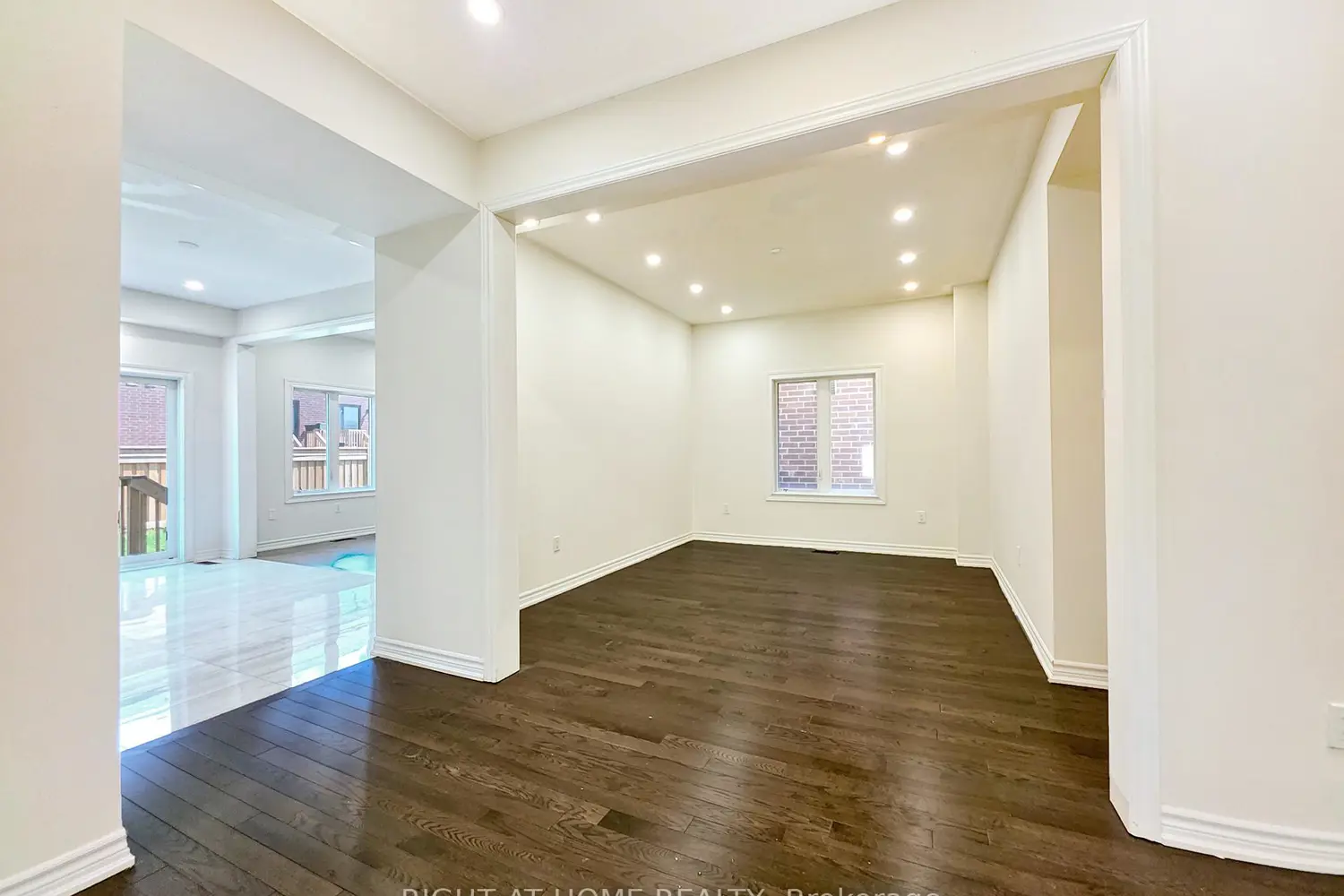 219 Fleetwood Drive photo 3