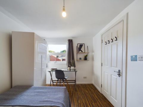 Deramore Street, Manchester M14
