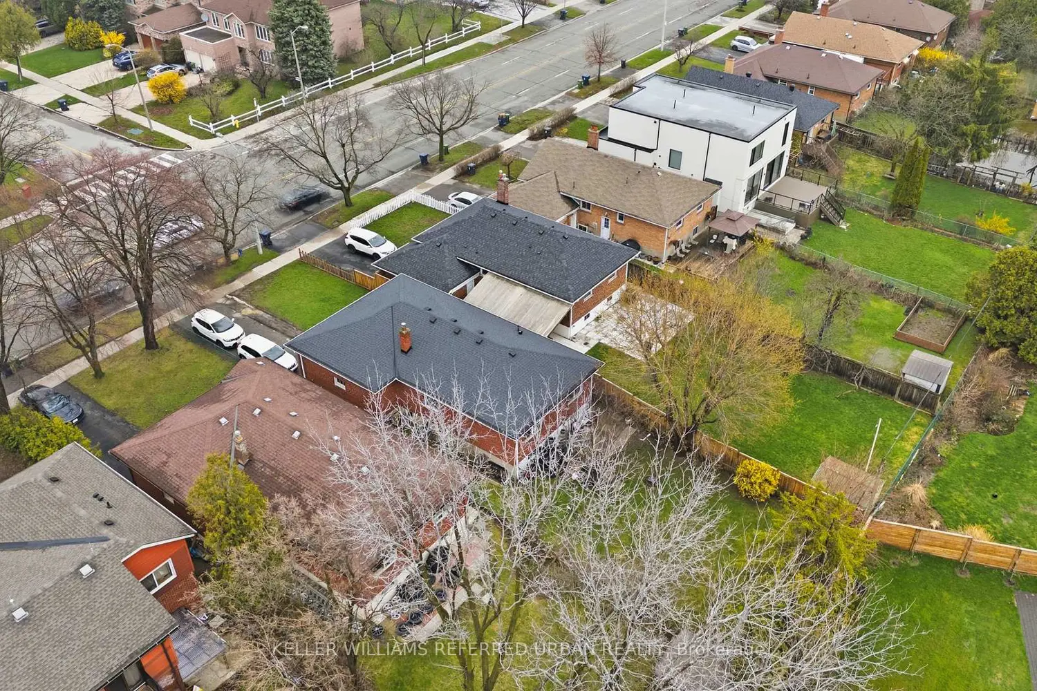 Additional image 8 of 3985 Bloor Street