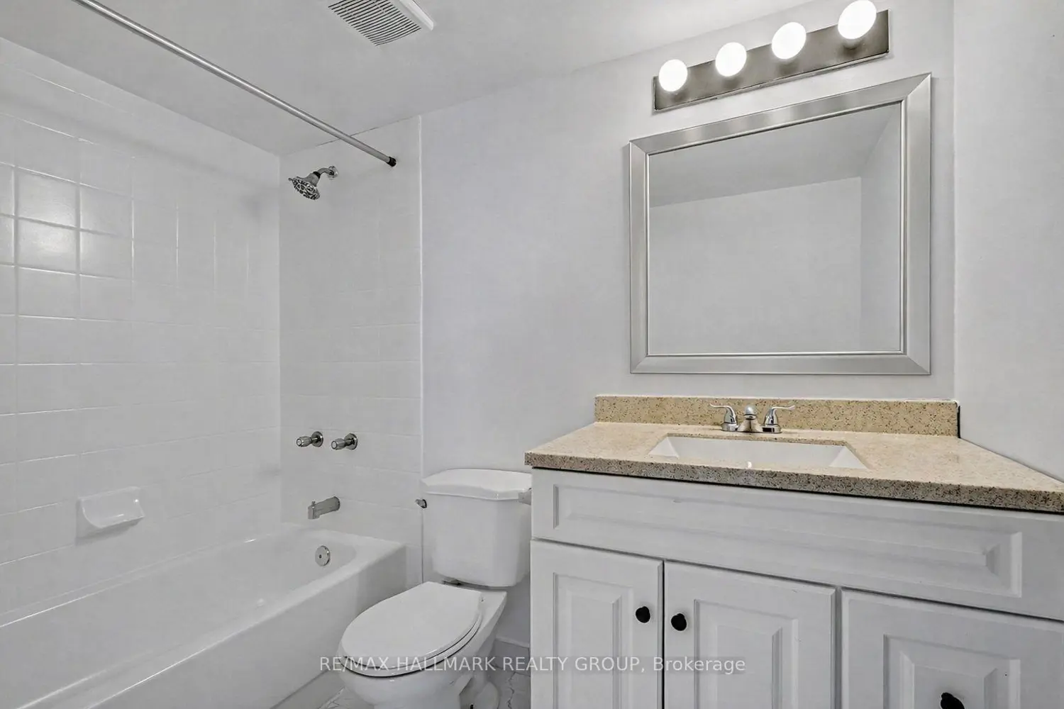 1440 Heron Road 801 photo 5
