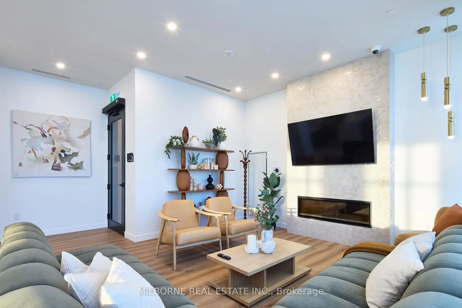Additional image 16 of 1660 Bloor Street 1002