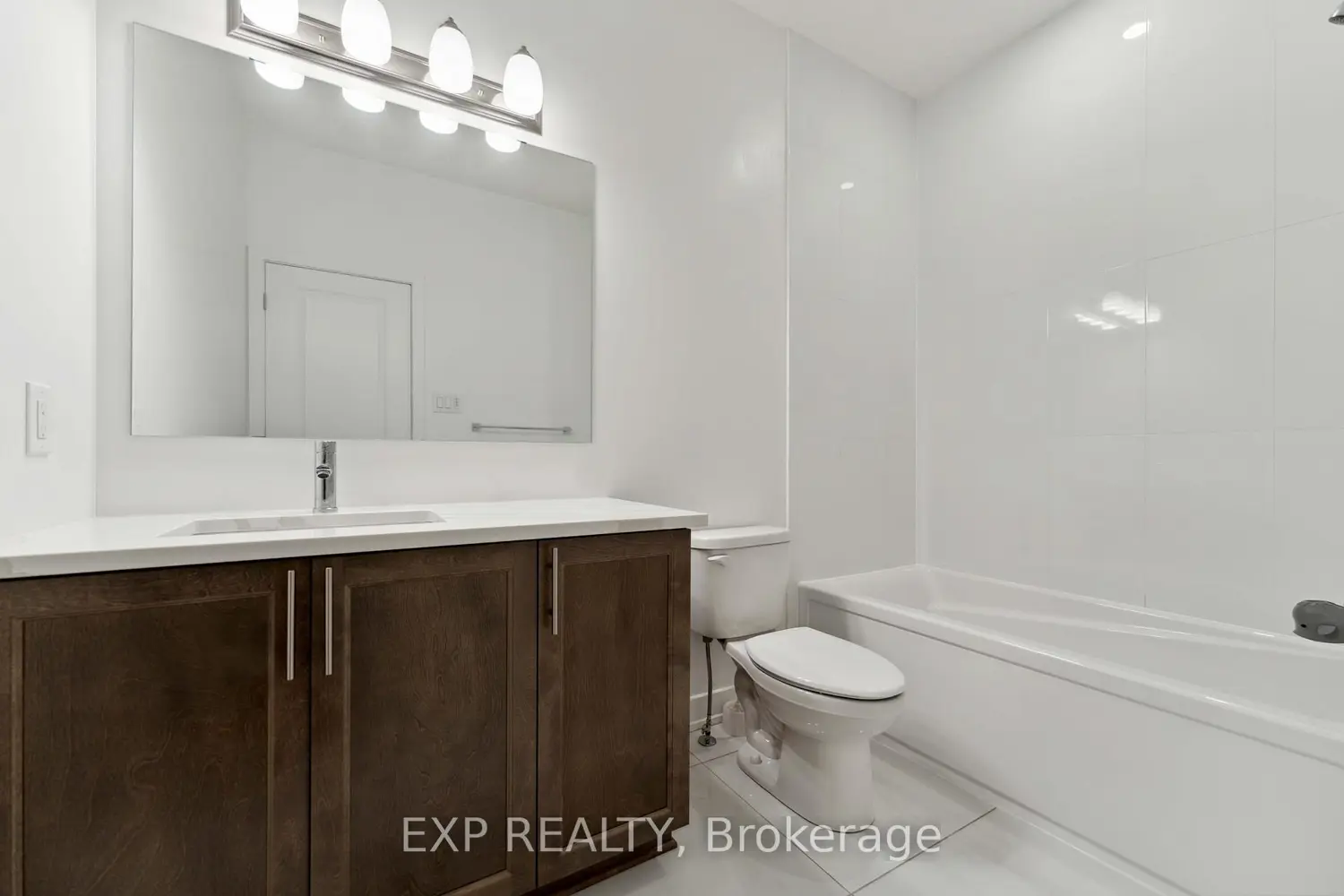 Additional image 16 of 748 Ovation Grove