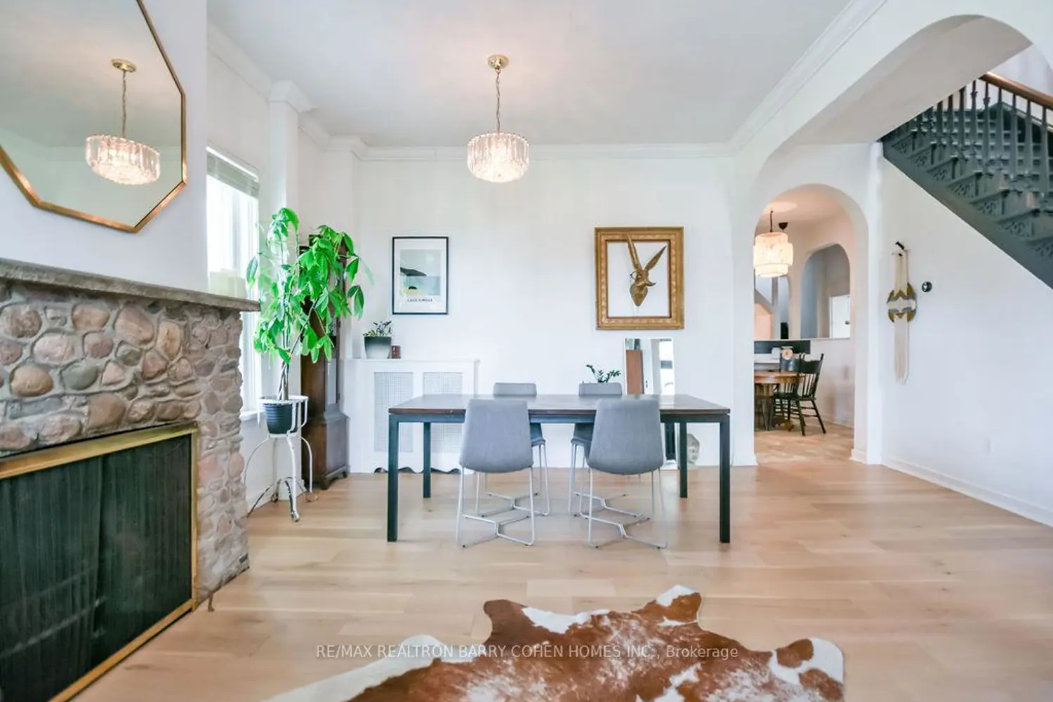 8 Lakeshore Road photo 4