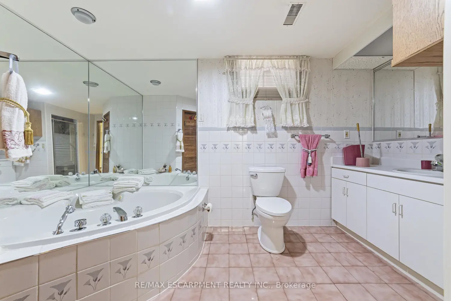 Additional image 10 of 546 Dicenzo Drive