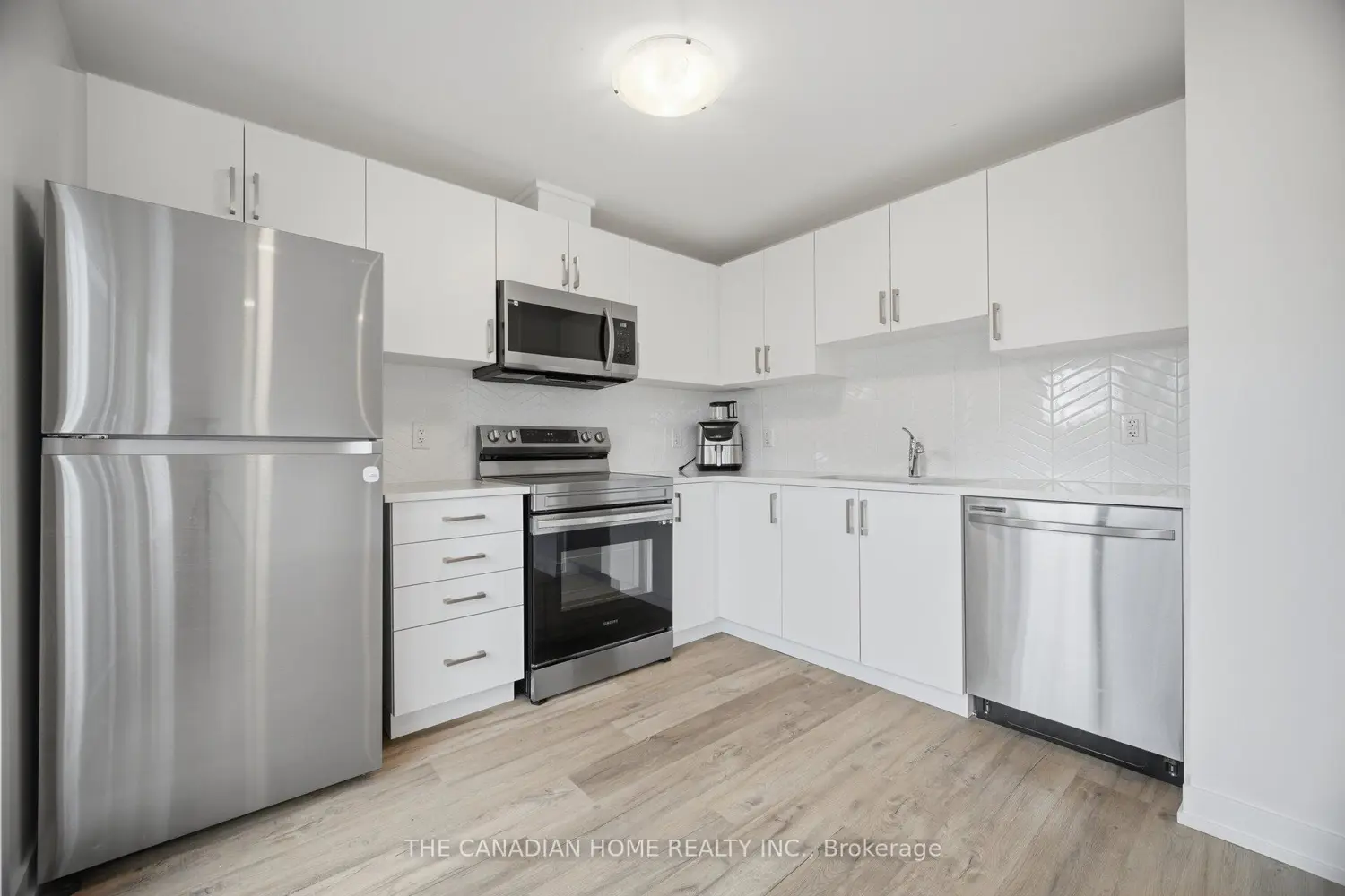 Additional image 8 of 4263 Fourth Avenue 321
