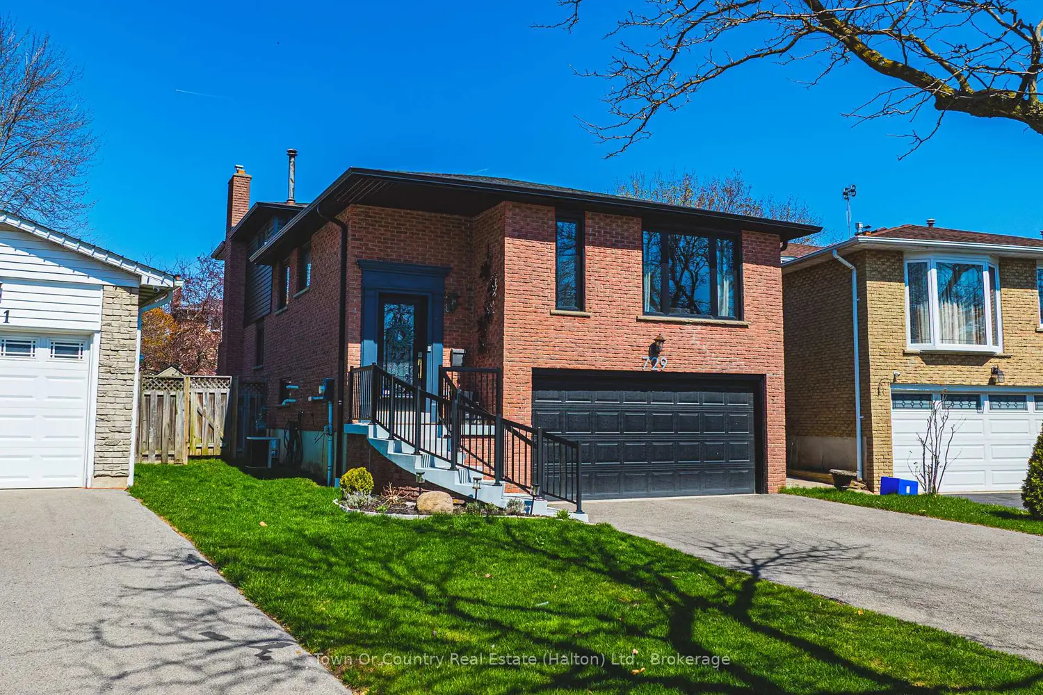 729 Coulson Avenue
