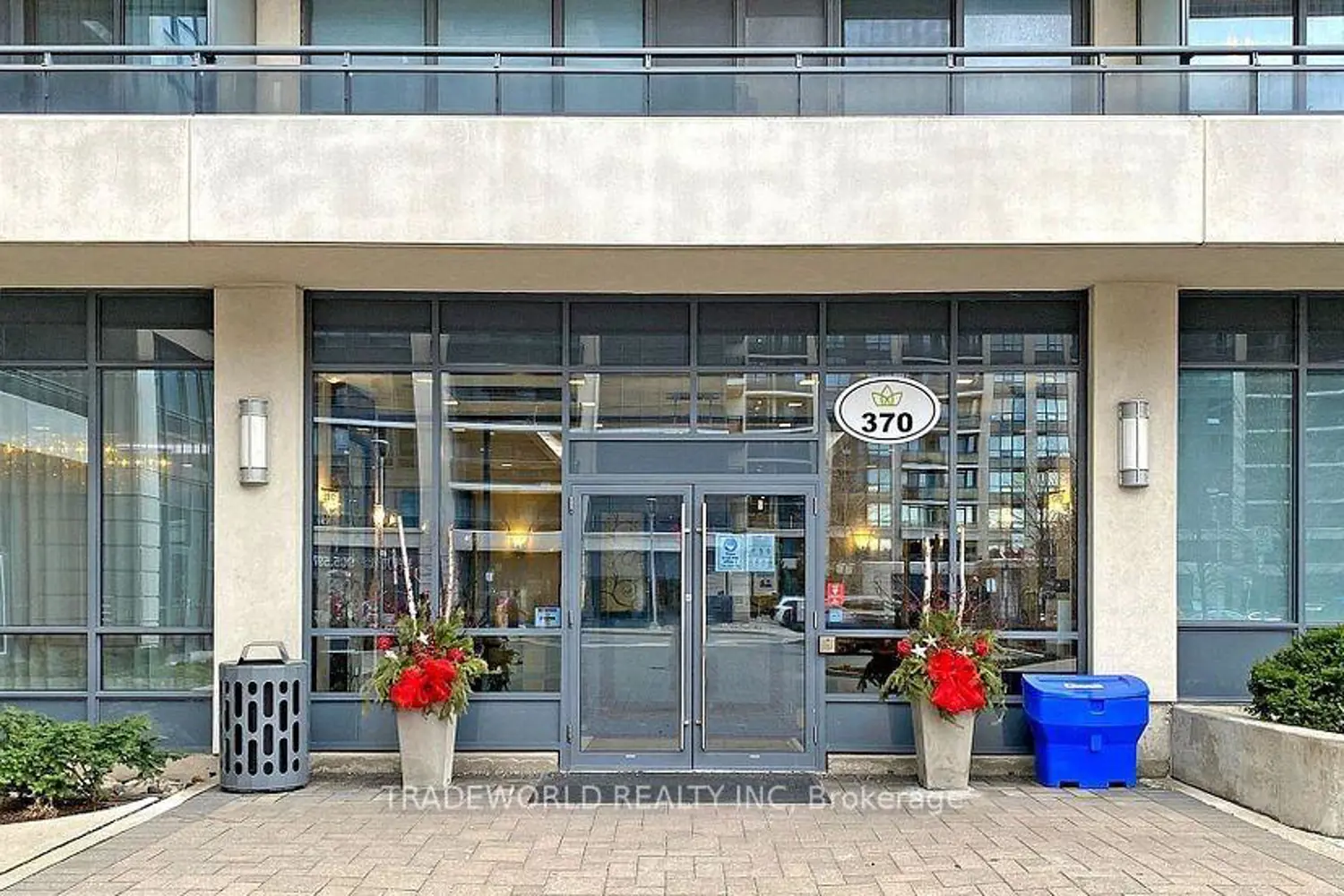 370 Highway 7 1009 photo 2