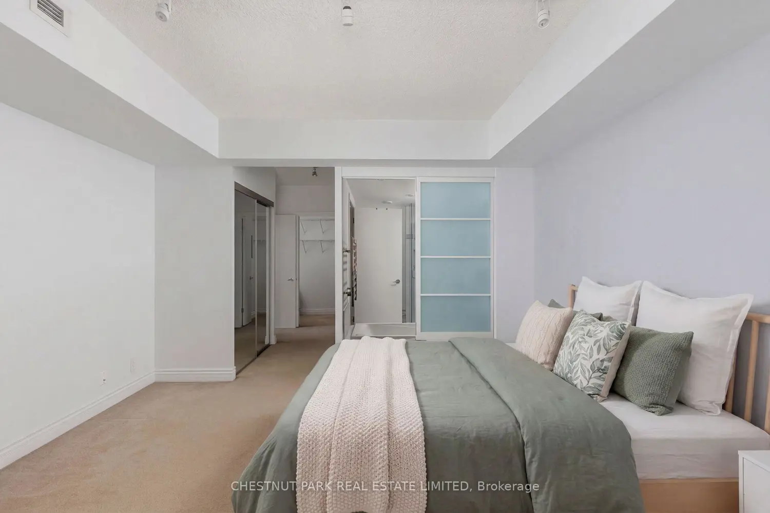 Additional image 9 of 500 Queens Quay 516E