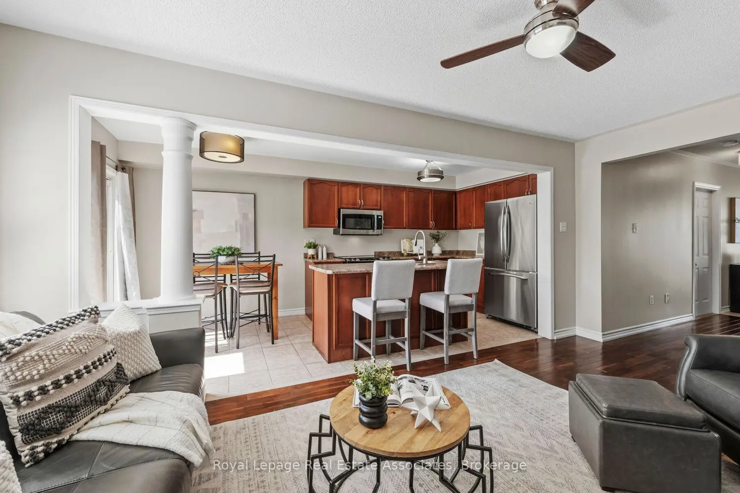 26 Snowberry Crescent photo 5
