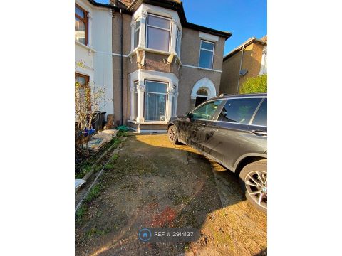 Dalkeith Road, Ilford IG1