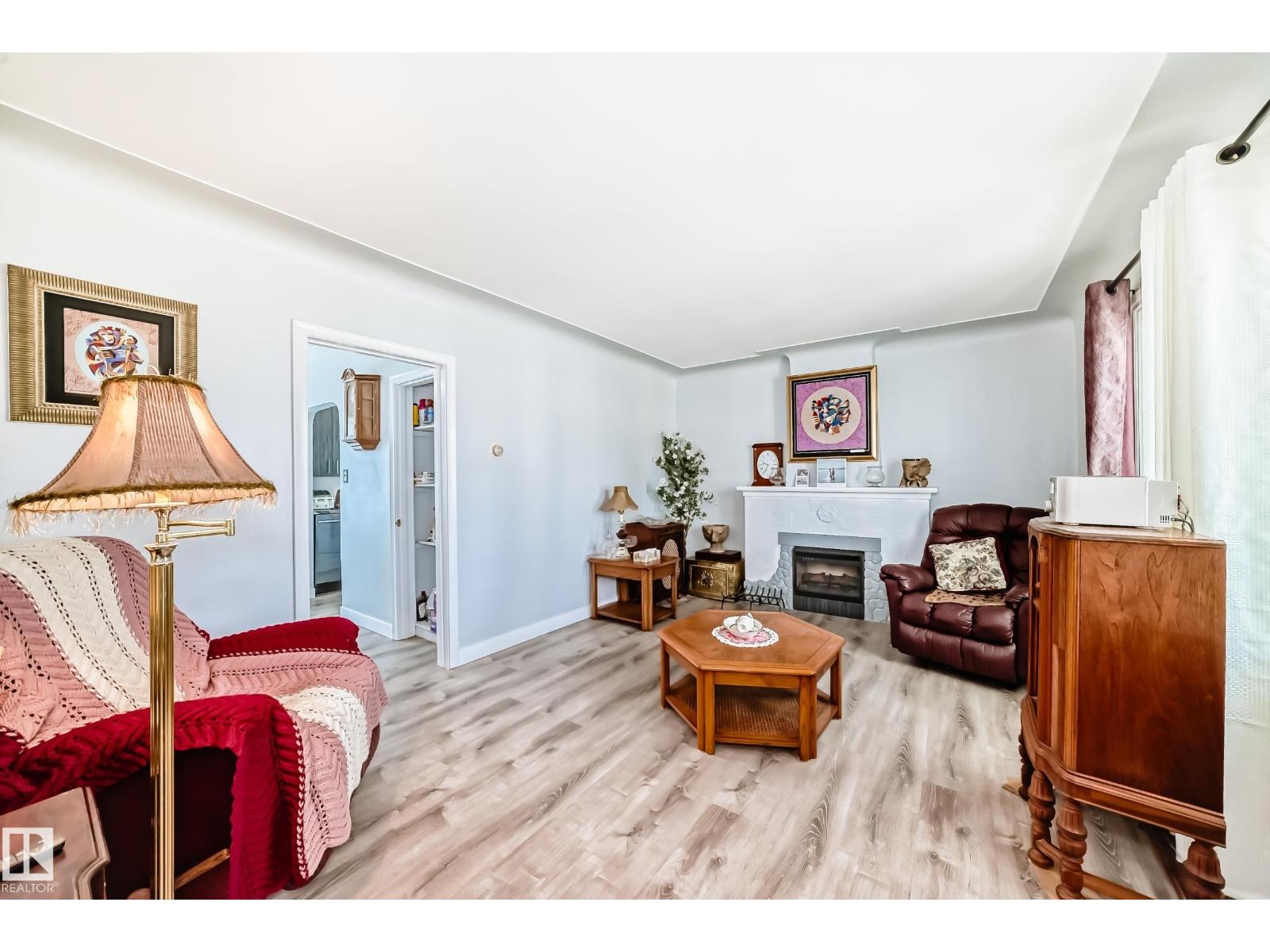 Additional image 6 of 11303 60 Street NW, Edmonton, AB, T5W3Z2