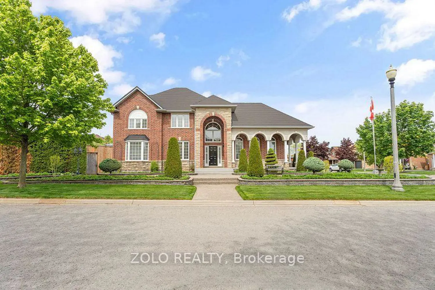 Additional image 18 of 42 Vinifera Drive