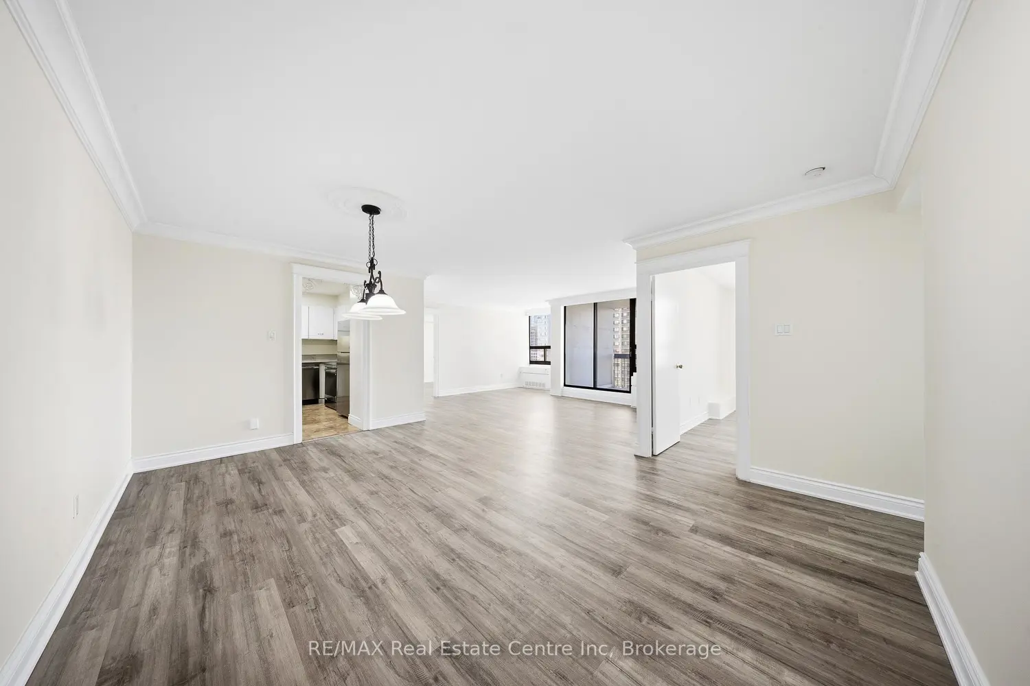 Additional image 3 of 20 Mississauga Valley Boulevard 1204