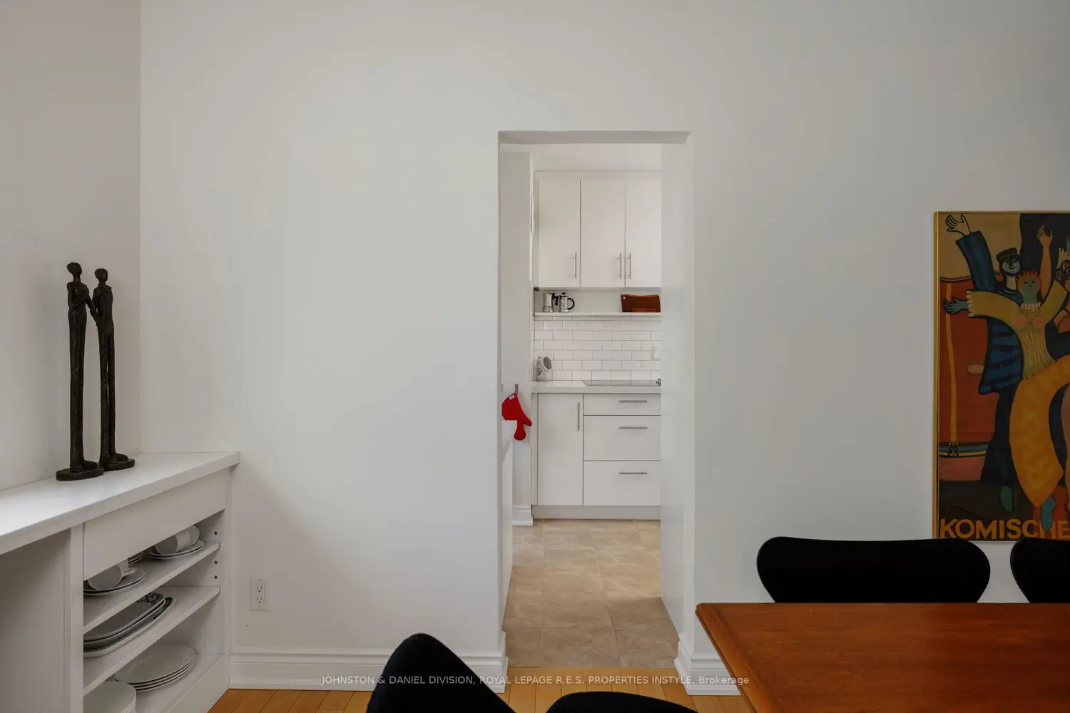Additional image 8 of 2368 Queen Street 8