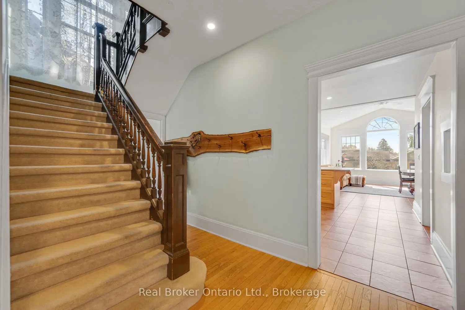 Additional image 3 of 739 Colborne Street