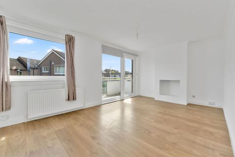 Kingsknowe Road North, Kingsknowe, Edinburgh EH14