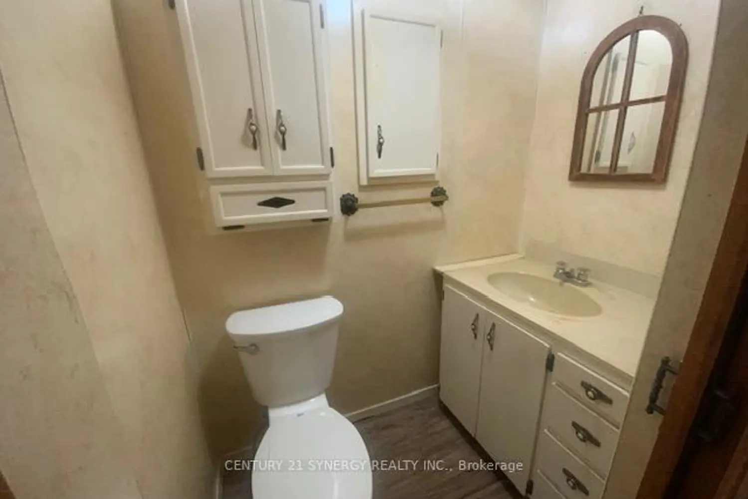 1018 Folger Road photo 3