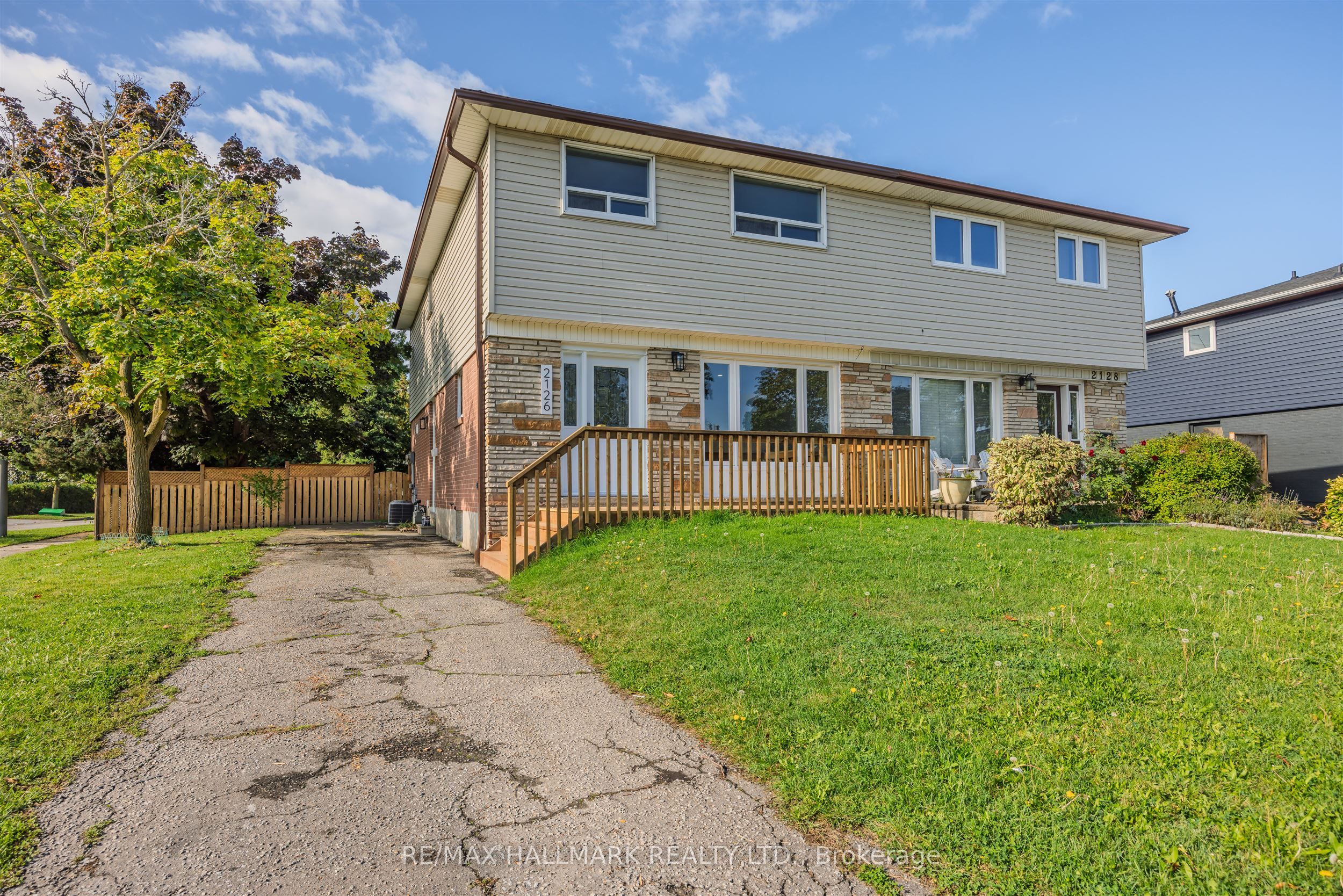 2126 Pashak Court, Mississauga, ON, L5A 1H7