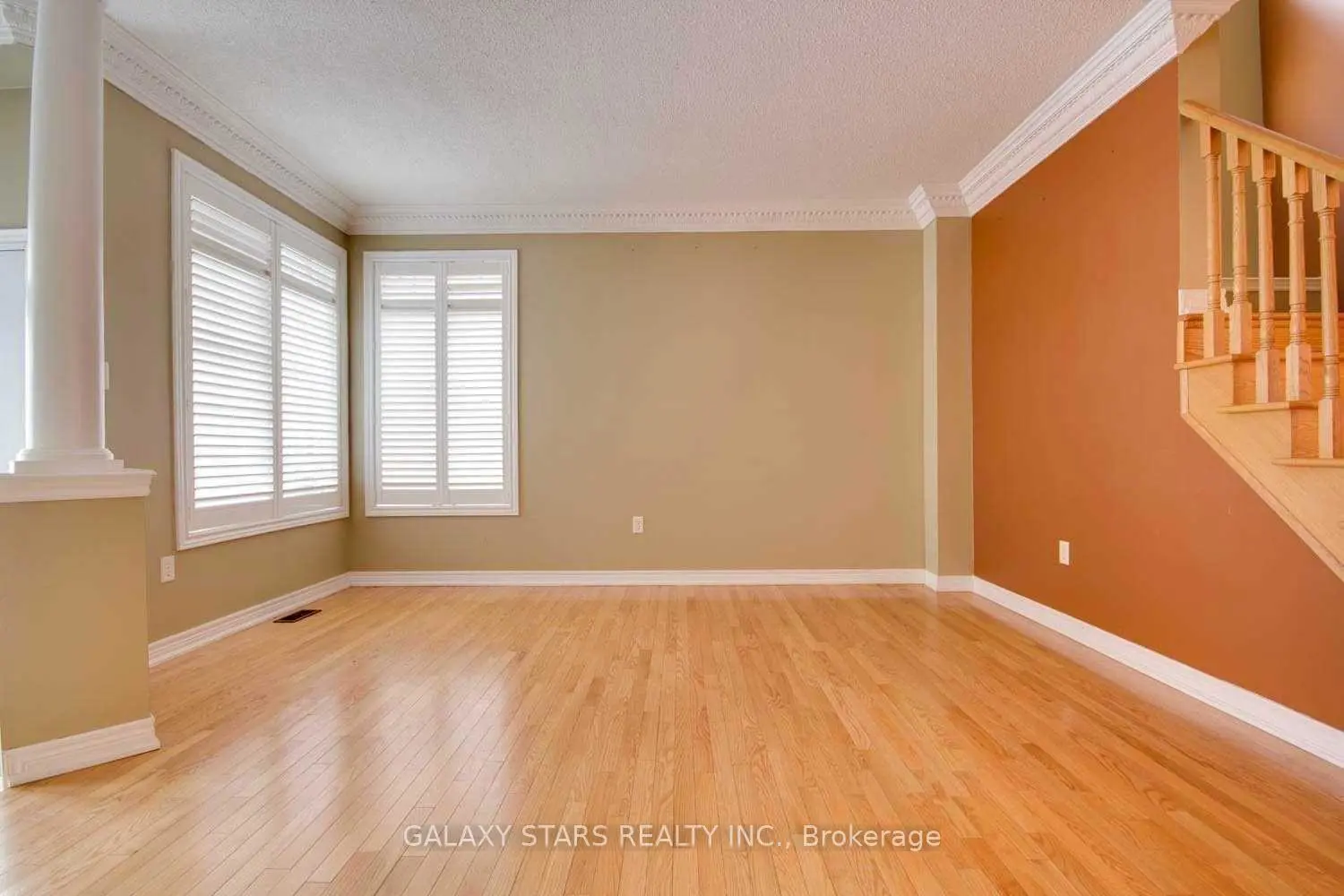 4 Spall Court photo 2