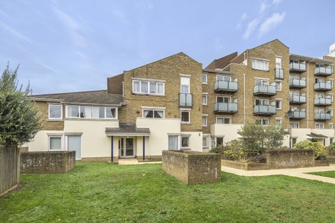 Hartfield Crescent, Wimbledon, London SW19