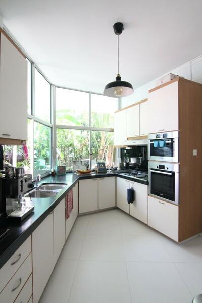 Additional image 6 of Rare Hilltop Quite Bungalow for rent!