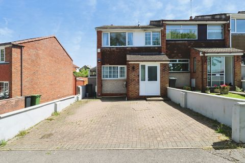 Woodside Road, Kingswood, Bristol, Gloucestershire BS15