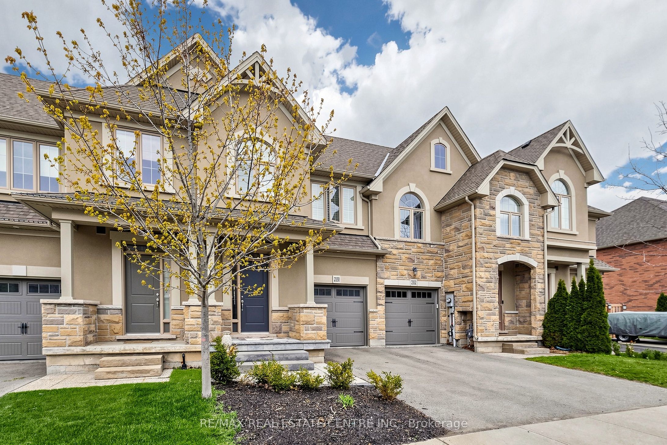 Additional image 2 of 2350 Natasha Circle, Oakville, ON, L6M 1N9