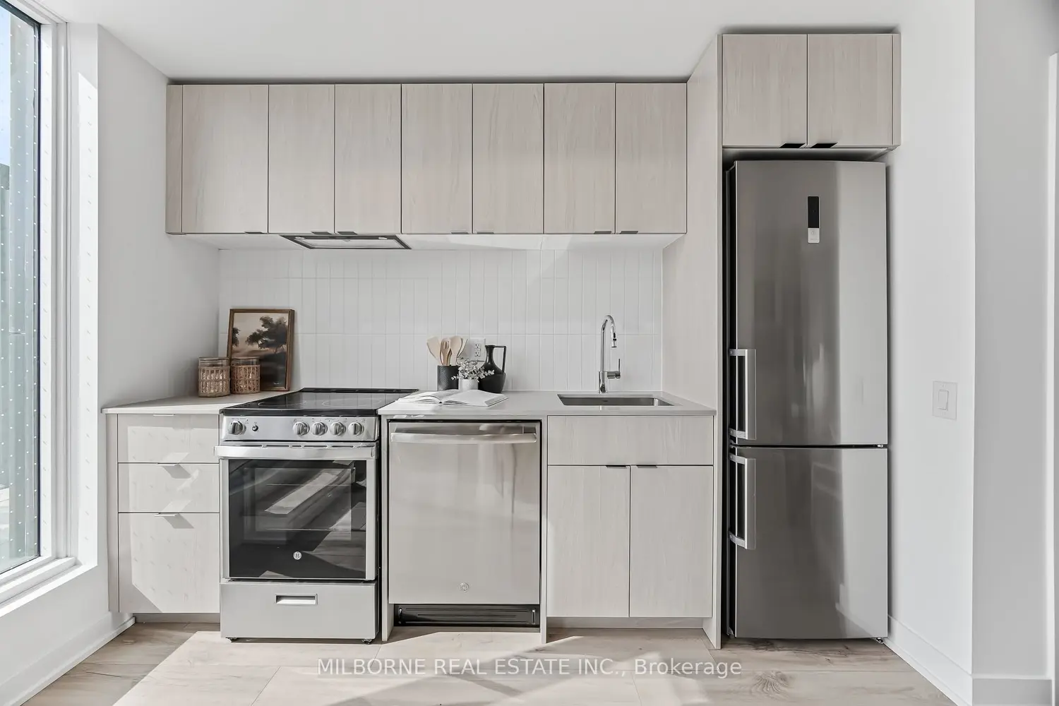 Additional image 3 of 1660 Bloor Street 708