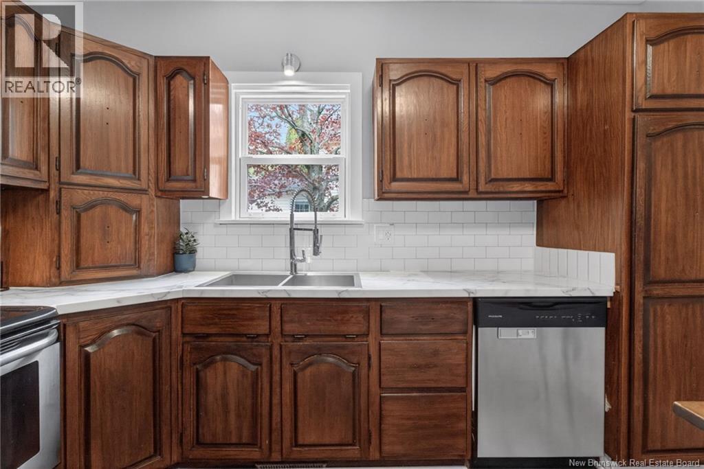 49 Pleasant Street, Moncton, NB, E1A2T7 photo 5